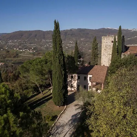 Su Al Castello Bed & Breakfast *